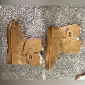 Ugg toddler boots